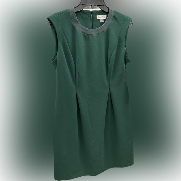 Calvin Klein Dresses & Skirts - Calvin Klien Emerald Green Beautiful Dress